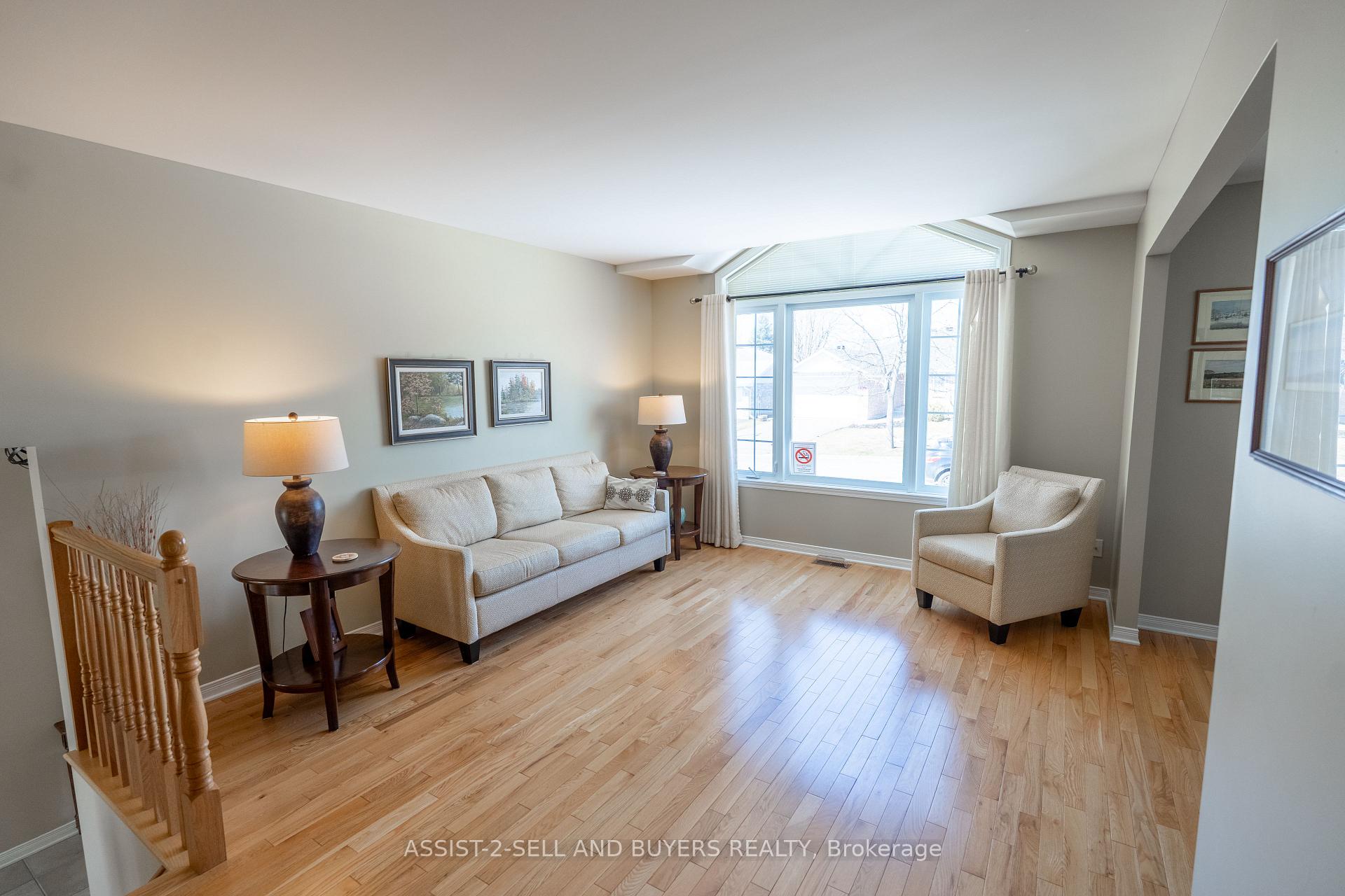 Photo 6 of 185 Markell Crescent, Cornwall — HOMEH
