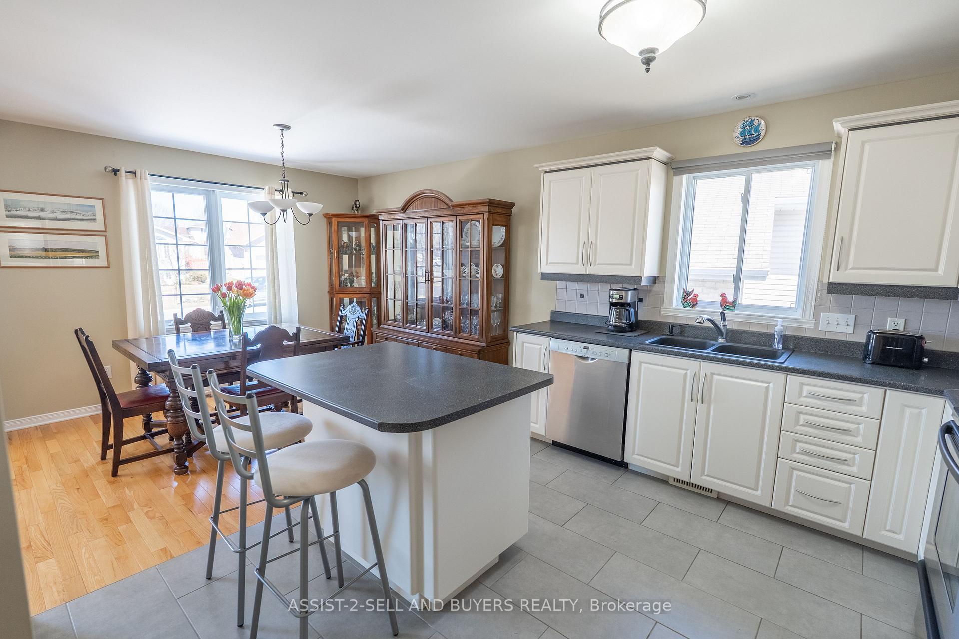 Photo 8 of 185 Markell Crescent, Cornwall — HOMEH
