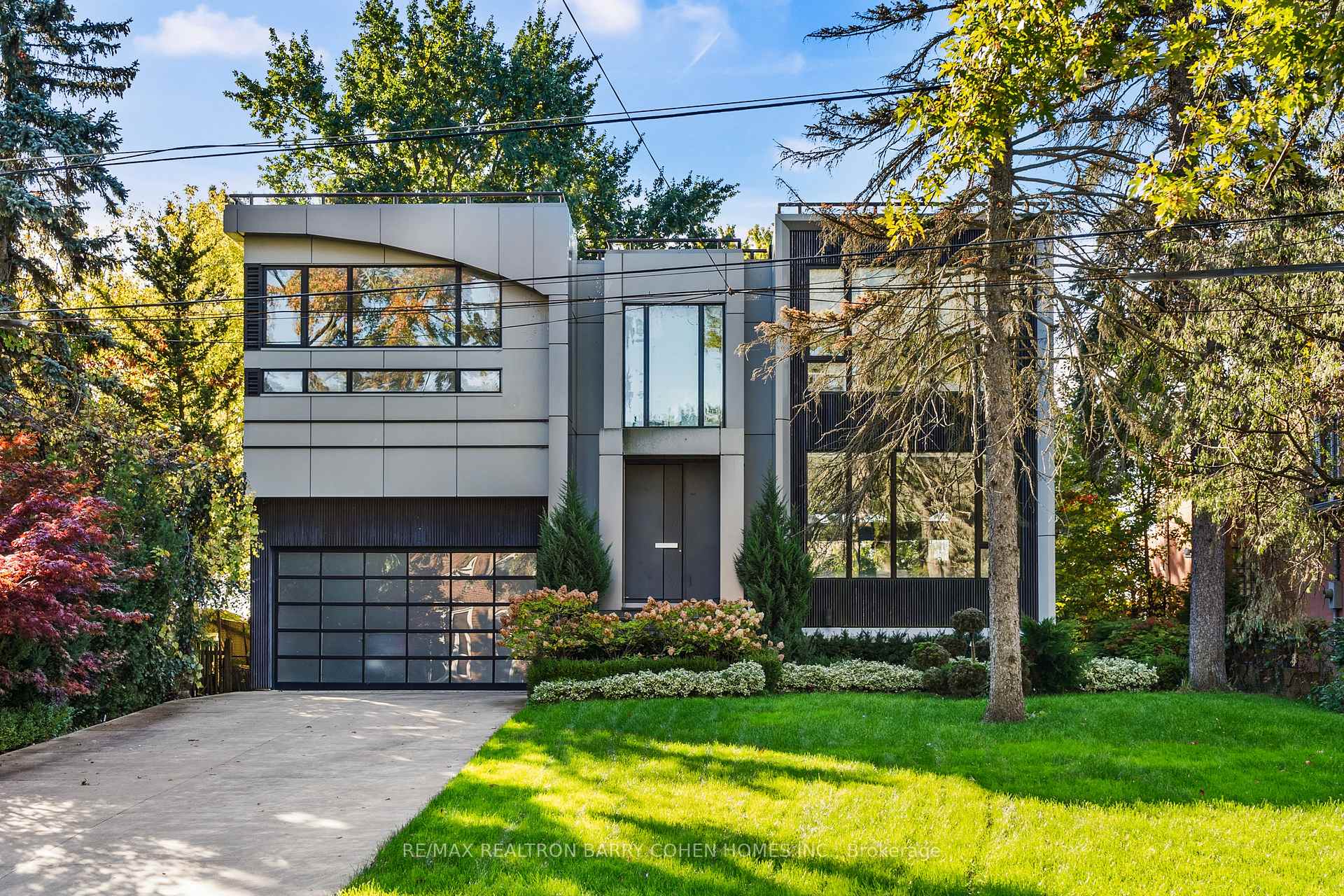 Front of 67 Lake Promenade