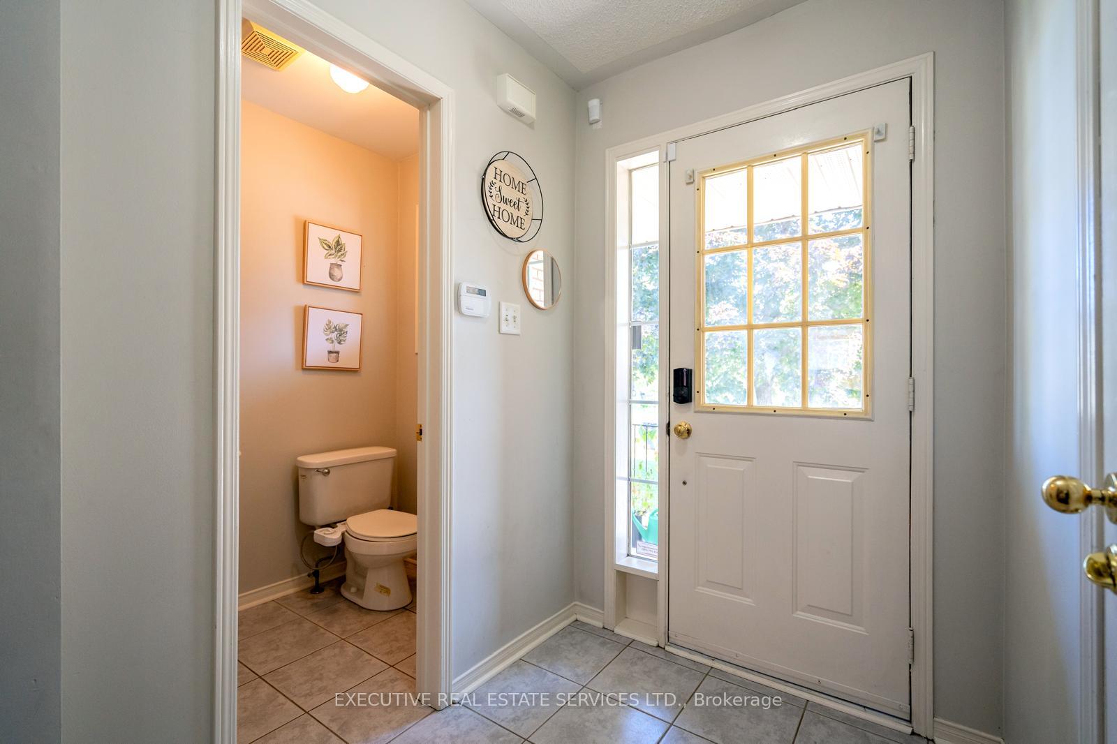 Photo 2 of 20 Heathwood Drive, Brampton, Fletcher's Meadow — HOMEH