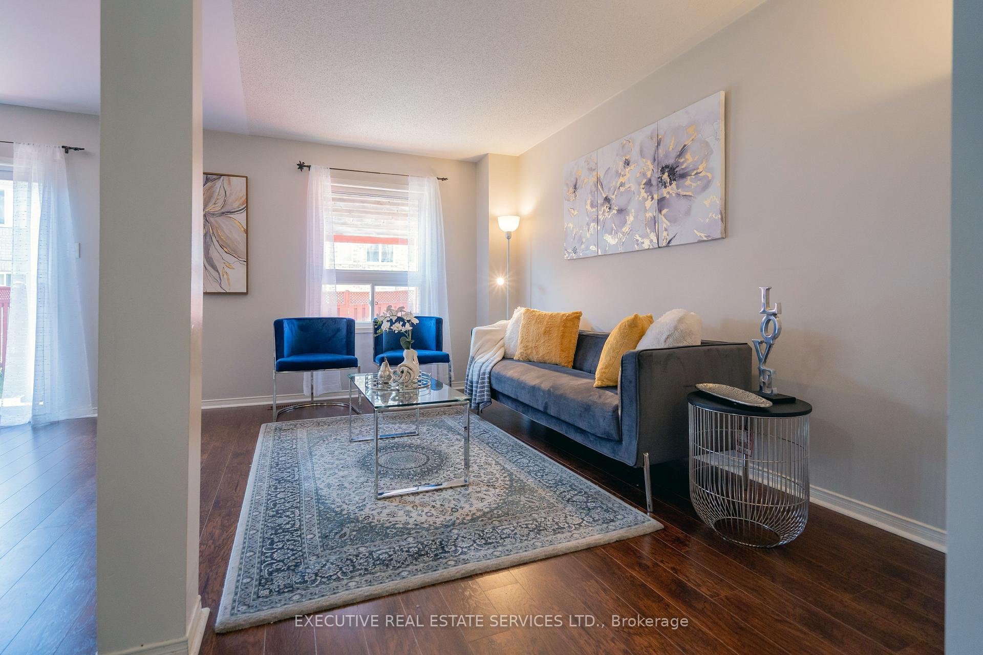 Photo 6 of 20 Heathwood Drive, Brampton, Fletcher's Meadow — HOMEH