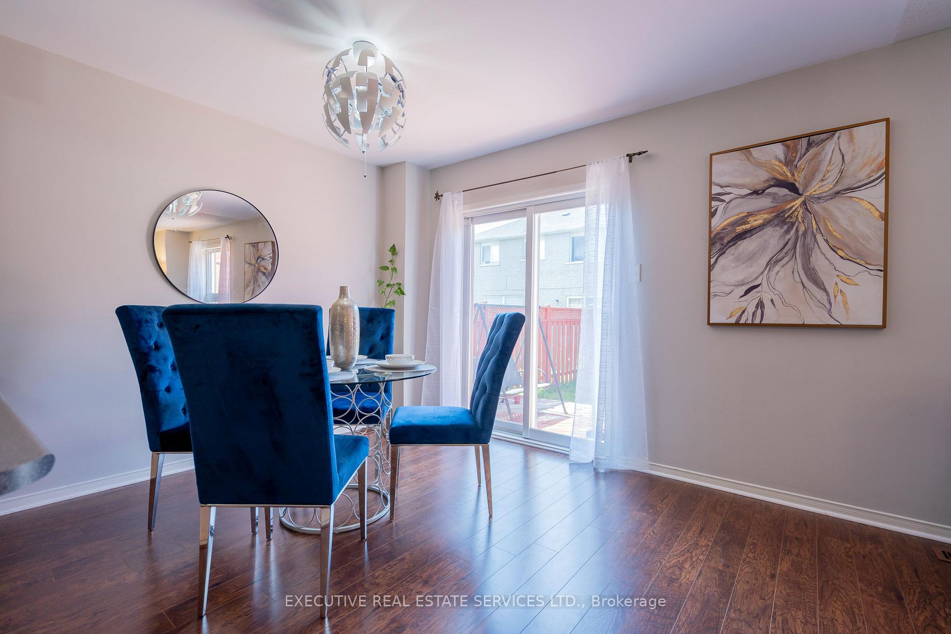 Photo 8 of 20 Heathwood Drive, Brampton, Fletcher's Meadow — HOMEH
