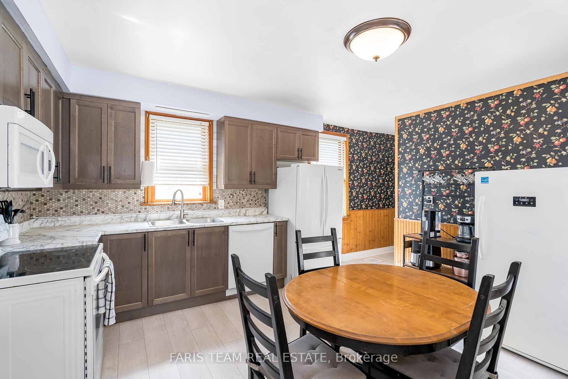 Photo 2 of 15 George Street, Innisfil, Cookstown — HOMEH