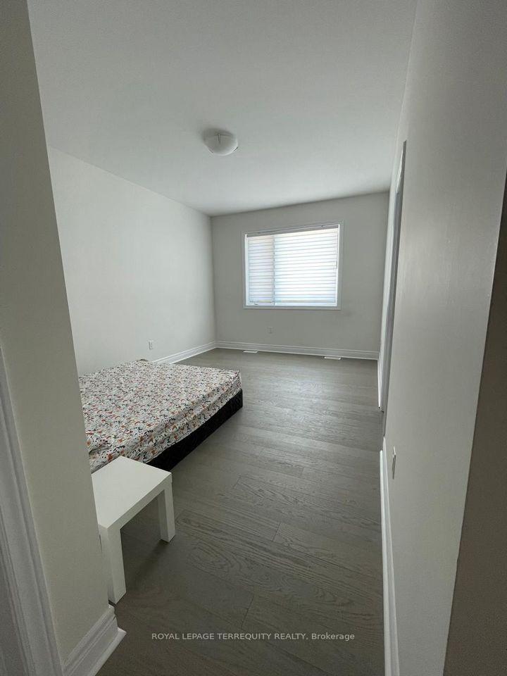 Photo 19 of 30 Lepp Drive, Markham, Middlefield — HOMEH