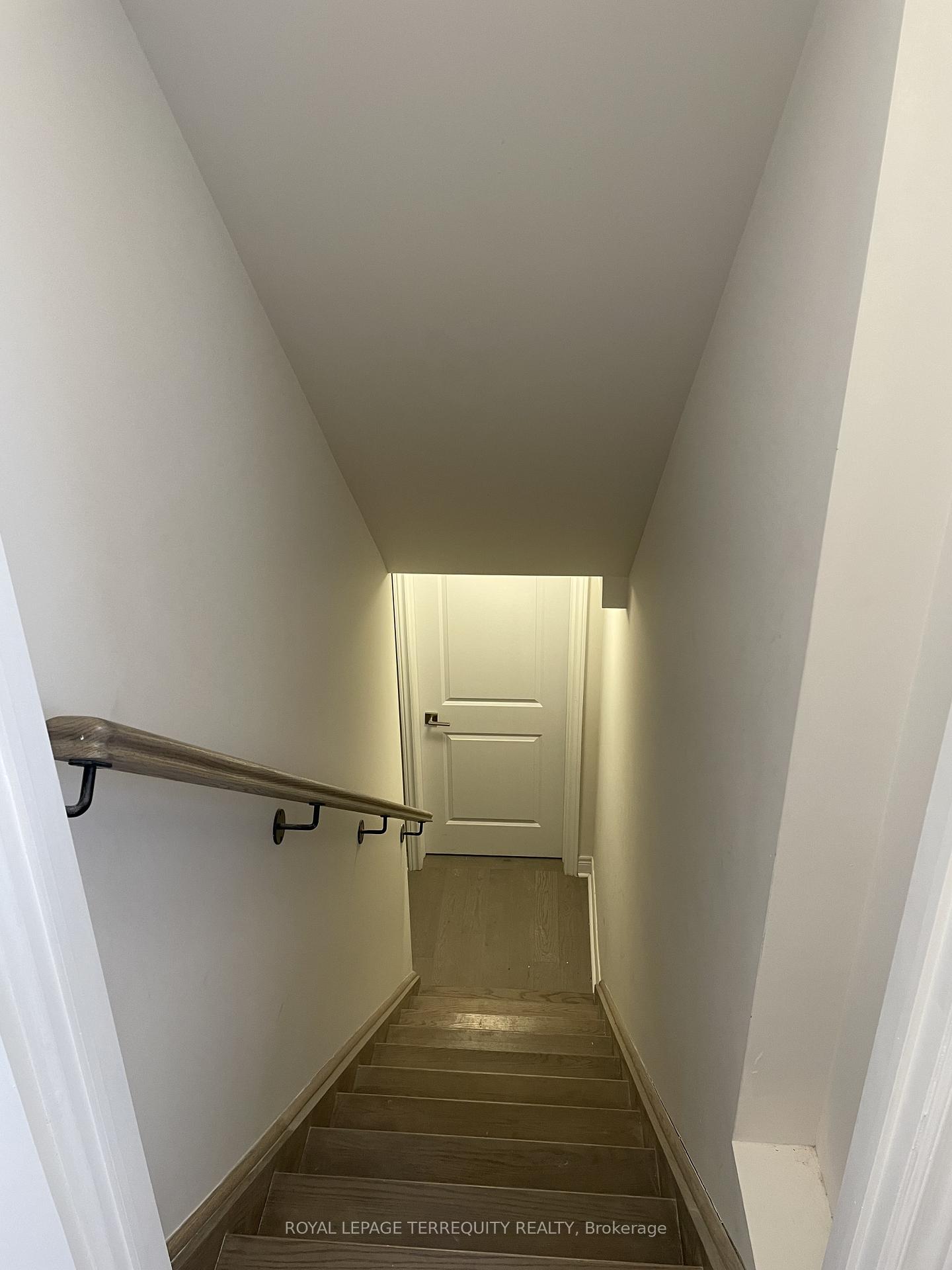 Photo 26 of 30 Lepp Drive, Markham, Middlefield — HOMEH