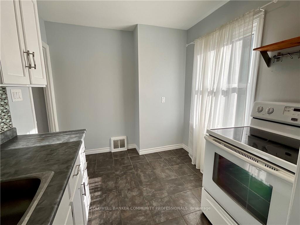 Photo 10 of 191 East 25th Street, Hamilton, Eastmount — HOMEH