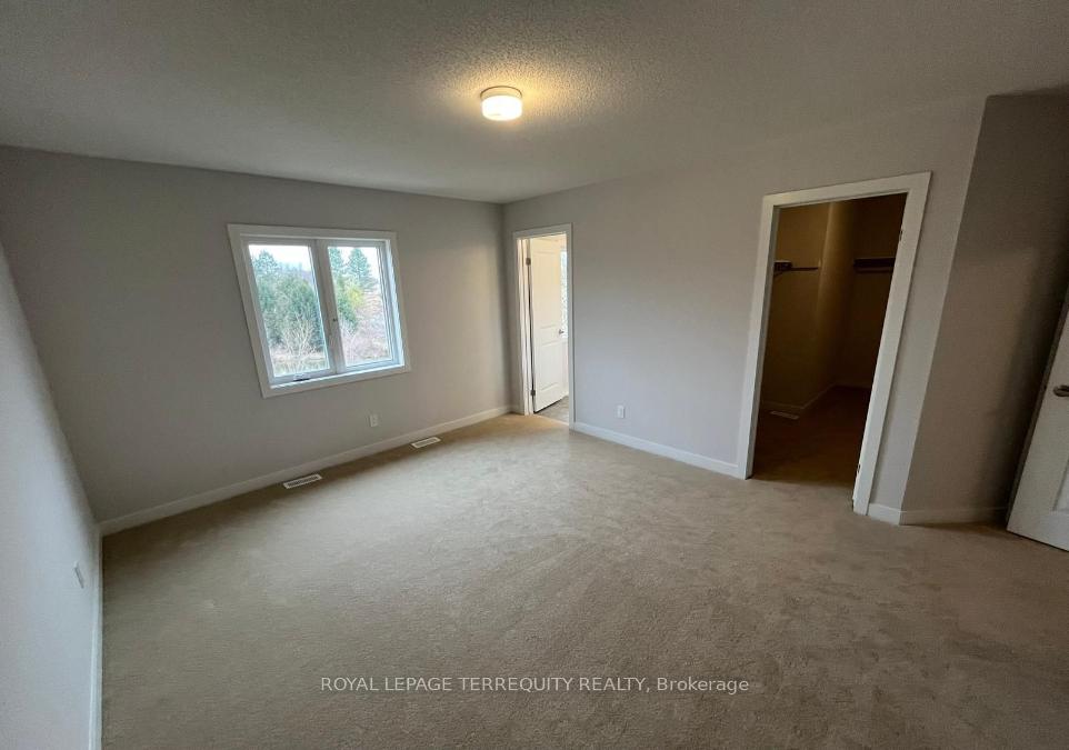 Photo 19 of 46 Trailside Drive, Haldimand — HOMEH