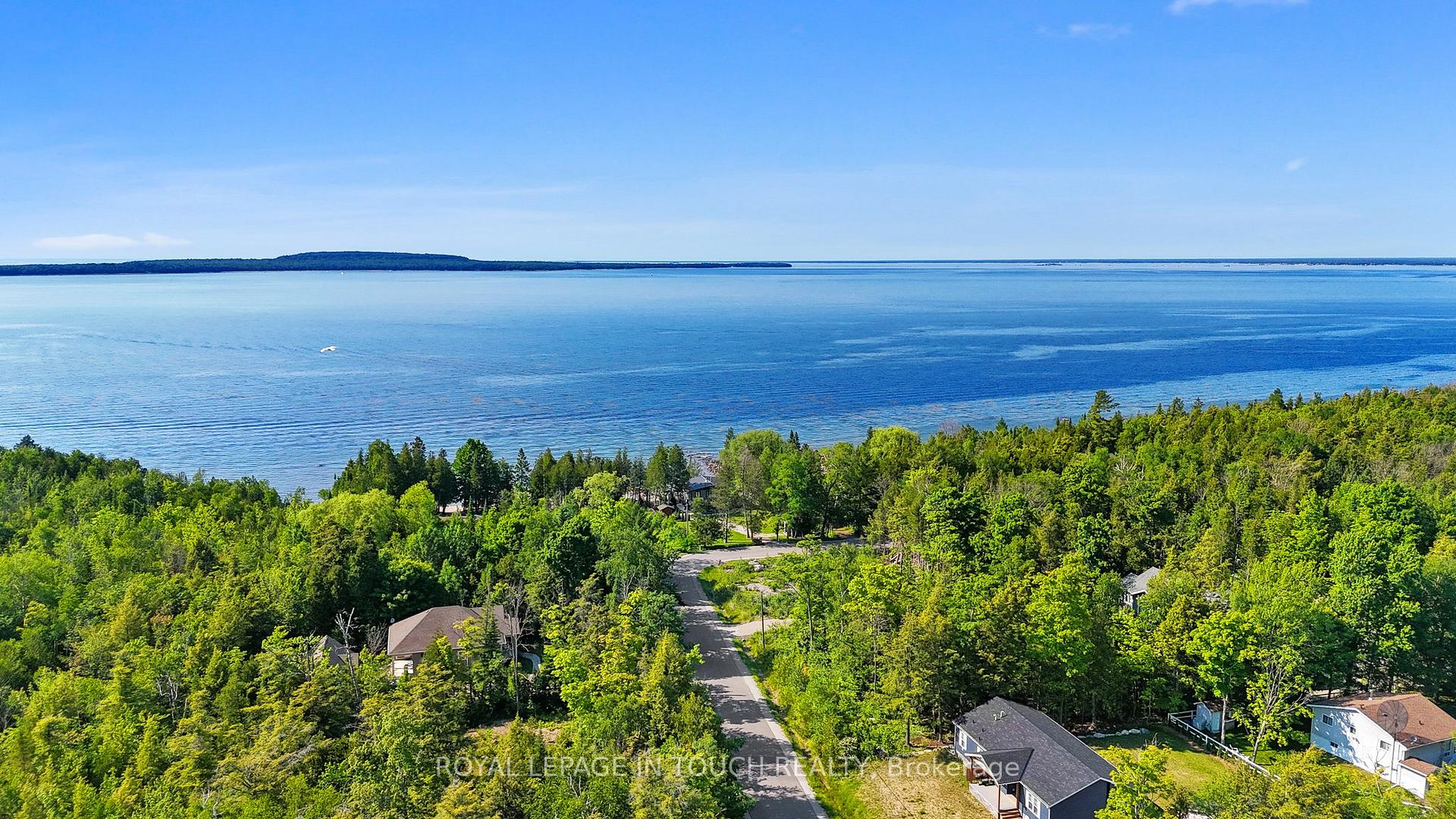 Photo 10 of 585 Champlain Road, Tiny, Rural Tiny — HOMEH