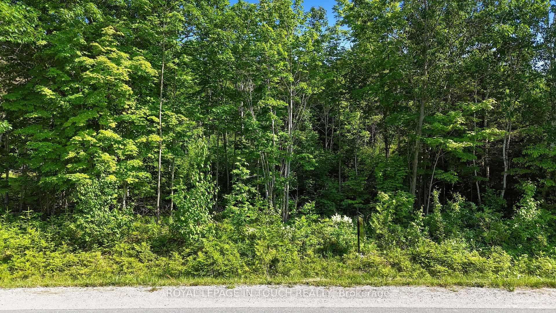 Photo 13 of 585 Champlain Road, Tiny, Rural Tiny — HOMEH