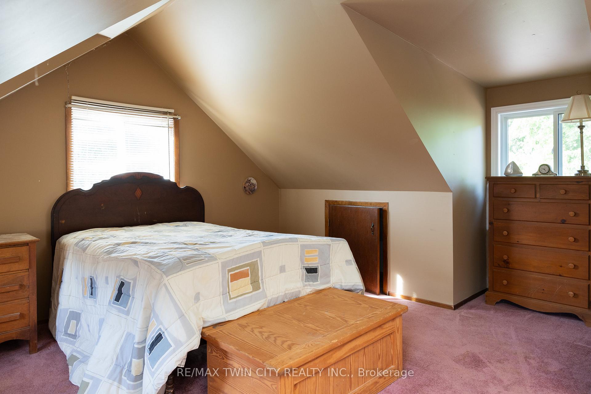 Photo 20 of 93 Simcoe Street, Brant, Oakland — HOMEH