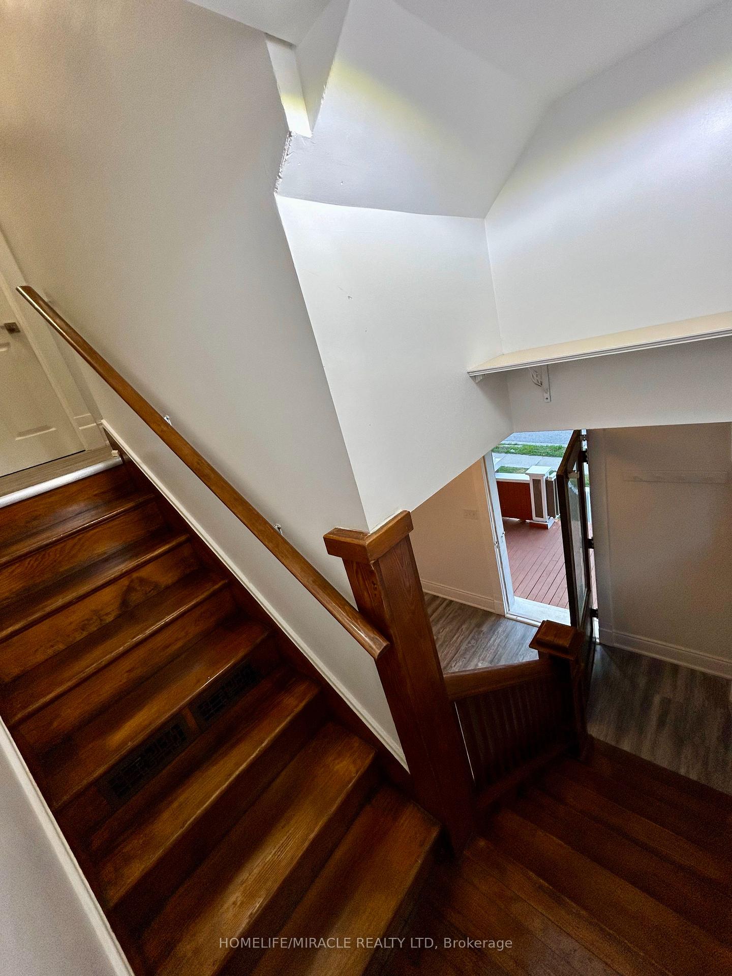 Photo 35 of 11 Shanley Street, Kitchener — HOMEH