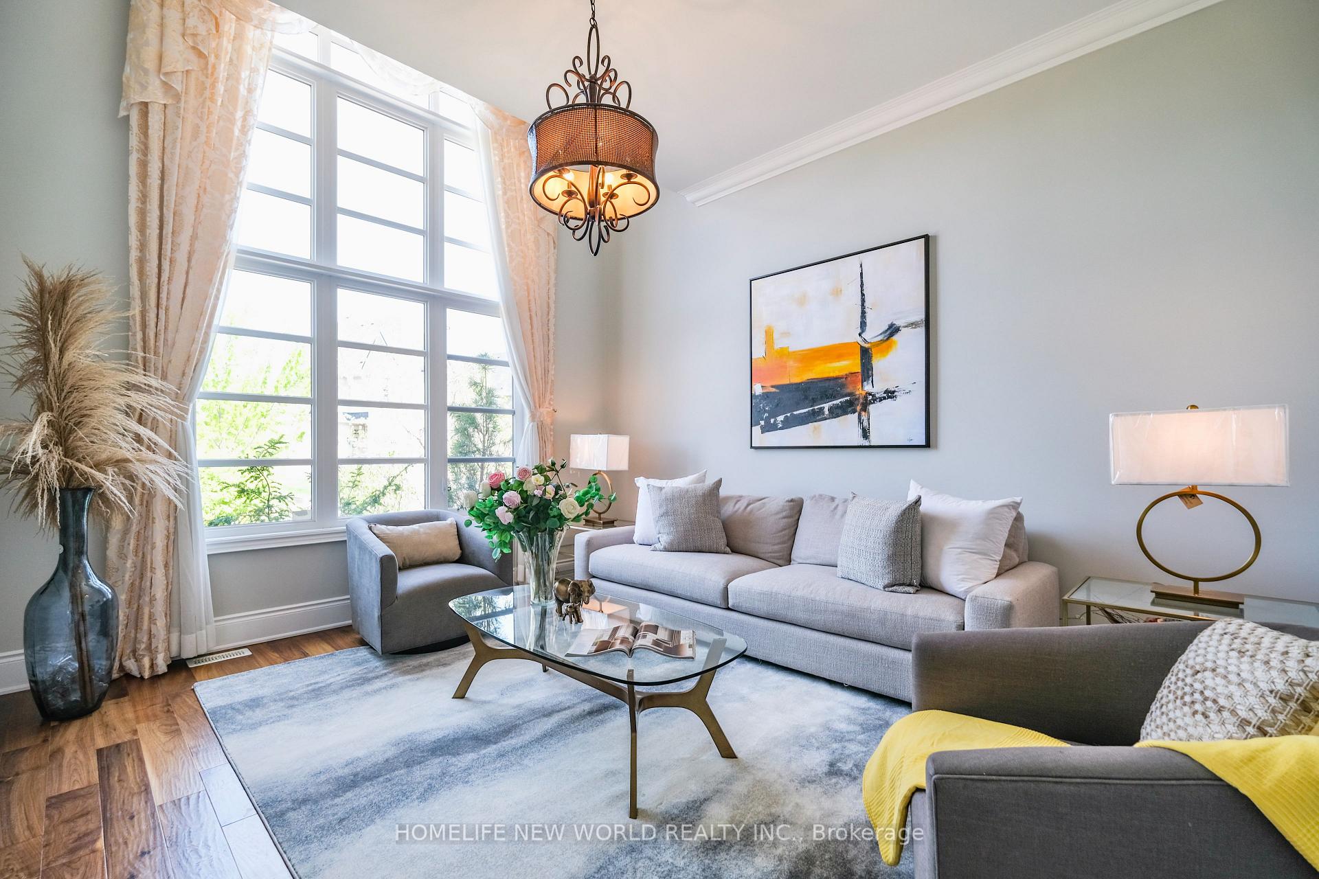 Photo 13 of 98 Carisbrooke Circle, Aurora, Bayview Southeast — HOMEH