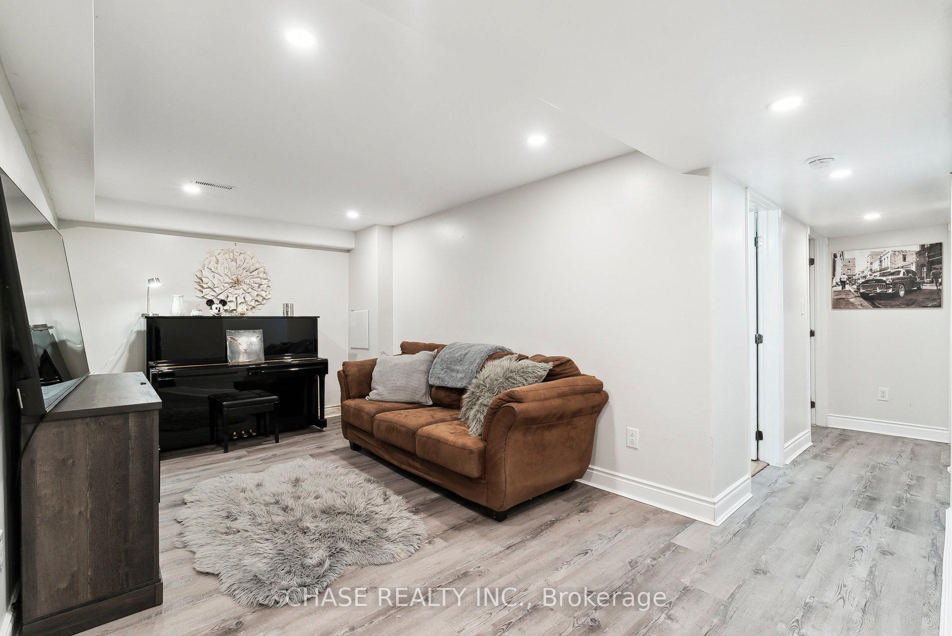 Photo 24 of 430 Murray Road, Midland — HOMEH