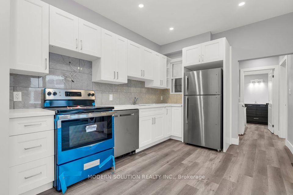 Photo 4 of 165 Stirton Street, Hamilton, Gibson — HOMEH