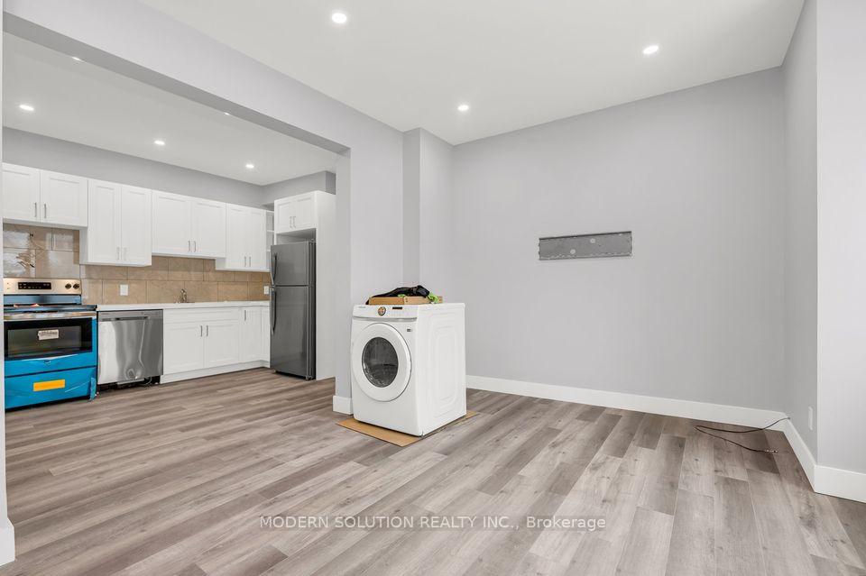 Photo 5 of 165 Stirton Street, Hamilton, Gibson — HOMEH