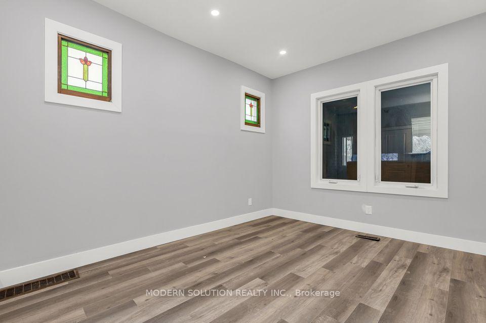 Photo 7 of 165 Stirton Street, Hamilton, Gibson — HOMEH