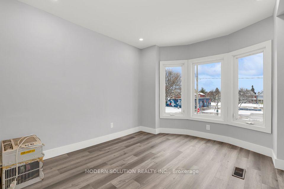 Photo 8 of 165 Stirton Street, Hamilton, Gibson — HOMEH