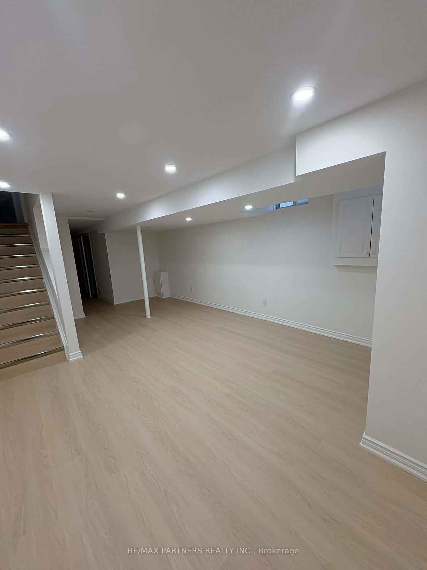 Photo 14 of 83 Bur Oak Avenue, Markham, Berczy — HOMEH