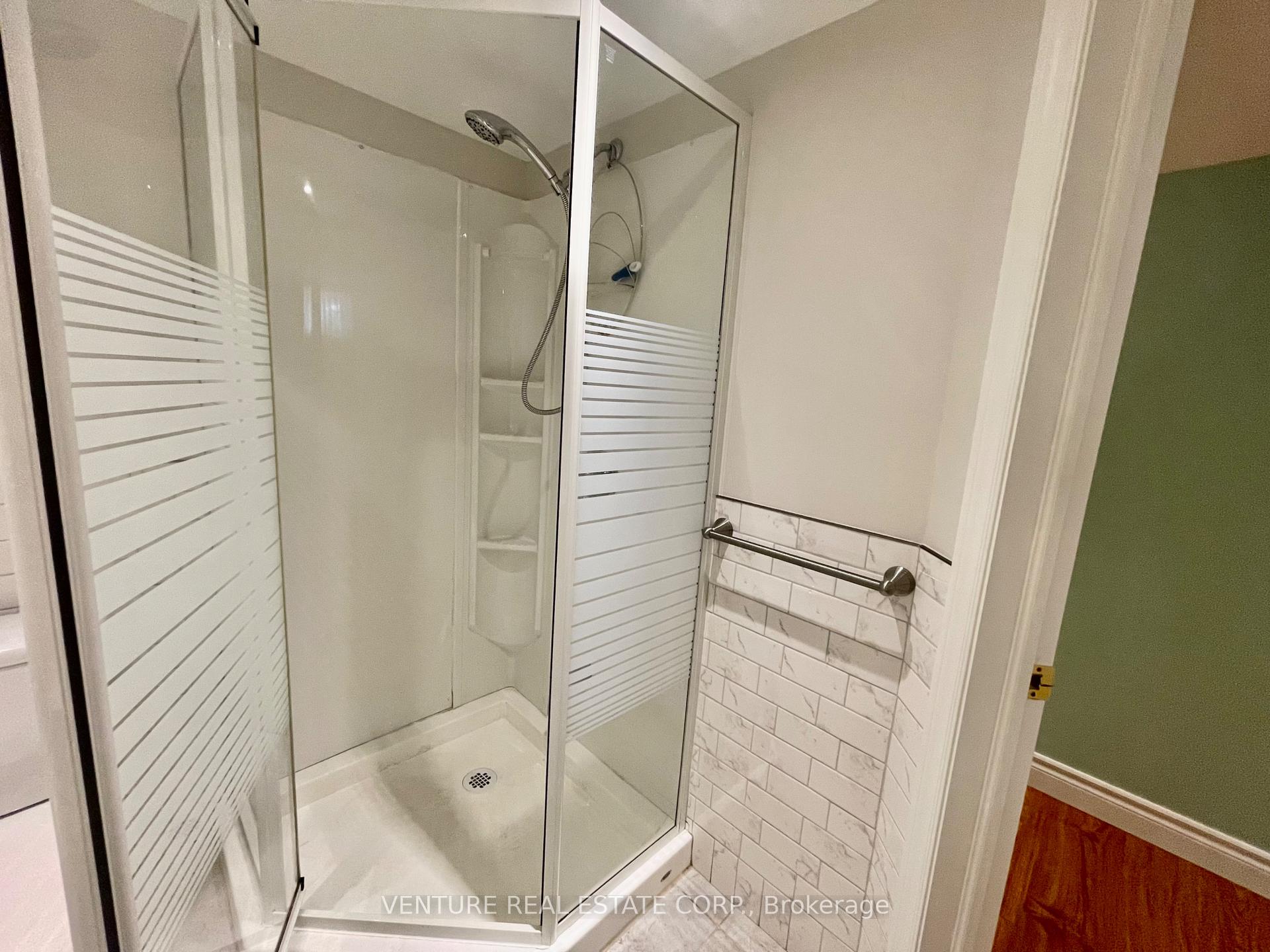 Photo 3 of 77 Greylawn Crescent, Scarborough, Wexford-Maryvale — HOMEH