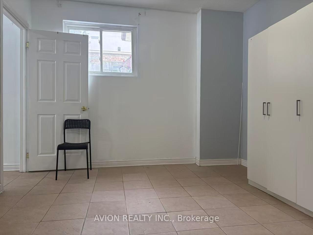 Photo 2 of Unit lower, 540 Paisley Boulevard W, Mississauga, Cooksville — HOMEH