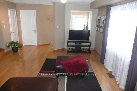 Photo 4 of 51 Native Landing, Brampton, Fletcher's Creek Village — HOMEH