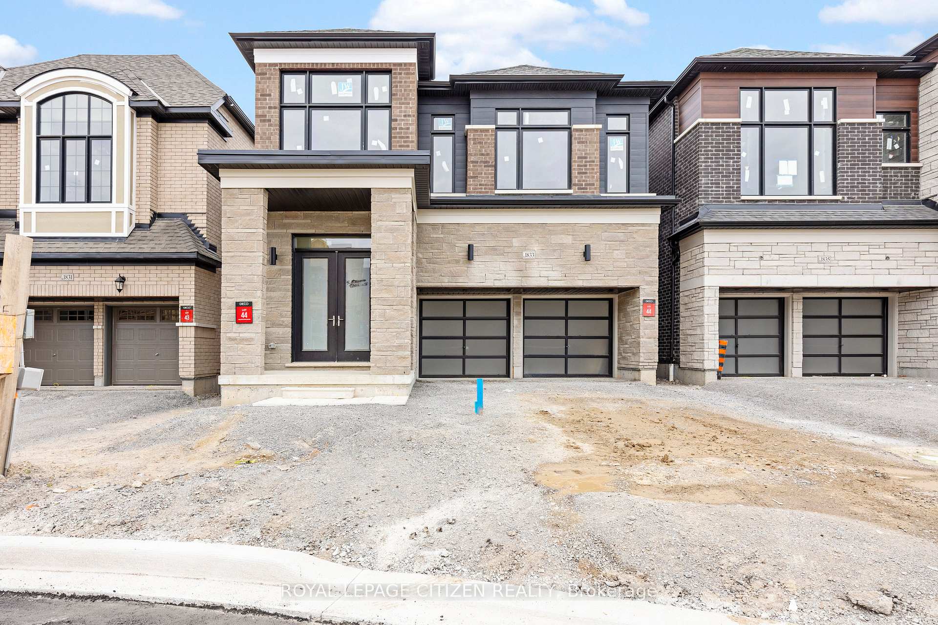 Photo 21 of 1833 Irish Moss Square, Pickering, Rural Pickering — HOMEH