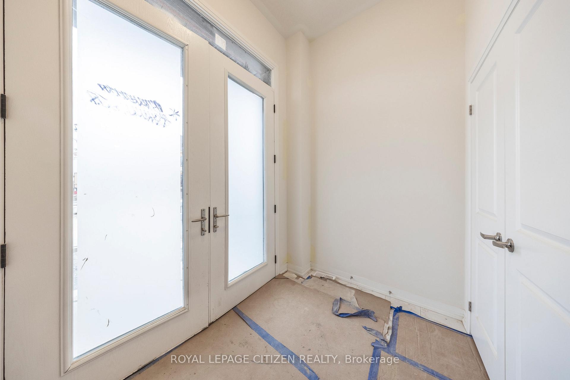 Photo 4 of 1833 Irish Moss Square, Pickering, Rural Pickering — HOMEH