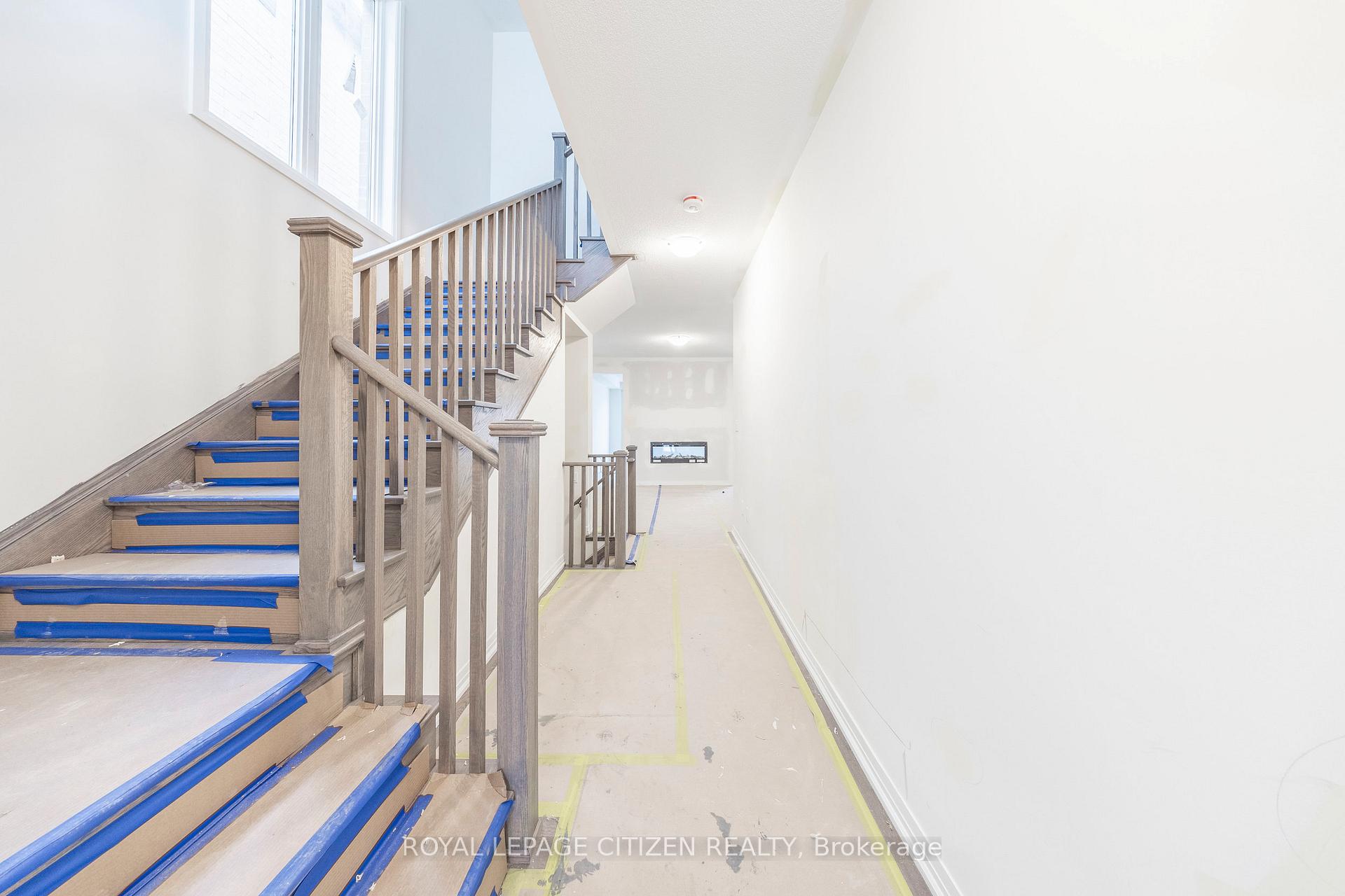 Photo 10 of 1833 Irish Moss Square, Pickering, Rural Pickering — HOMEH