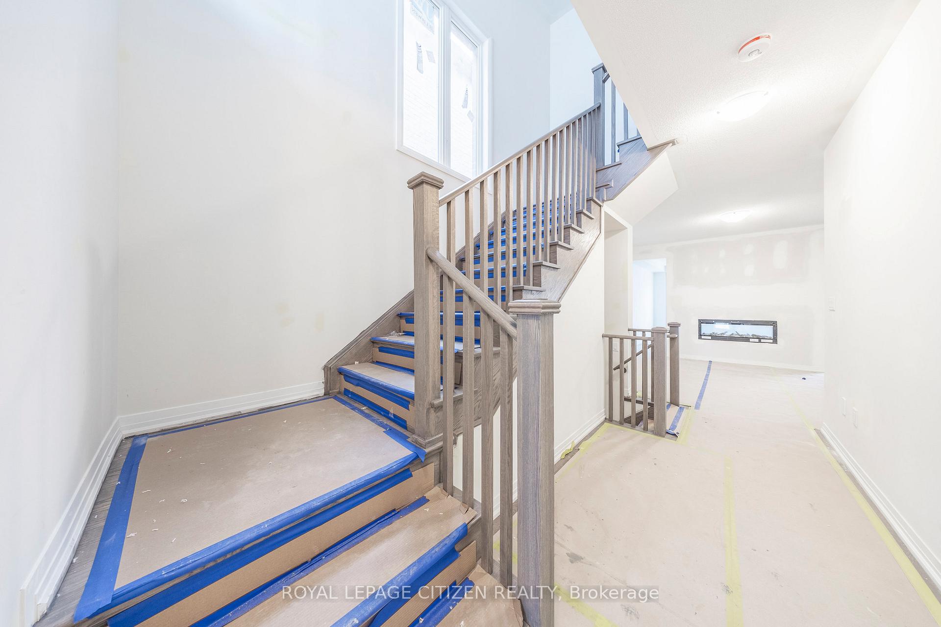 Photo 19 of 1833 Irish Moss Square, Pickering, Rural Pickering — HOMEH