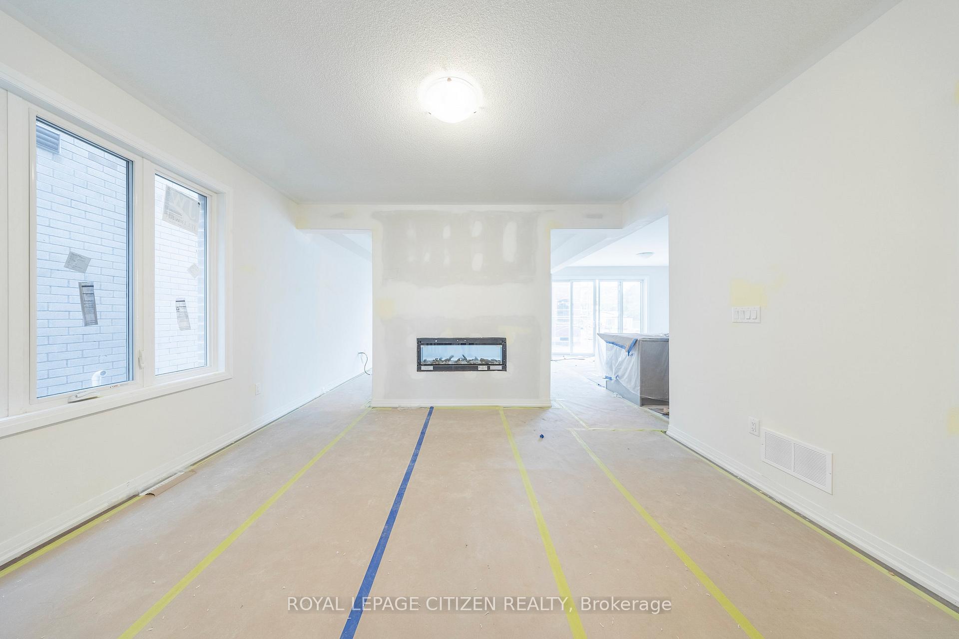 Photo 9 of 1833 Irish Moss Square, Pickering, Rural Pickering — HOMEH