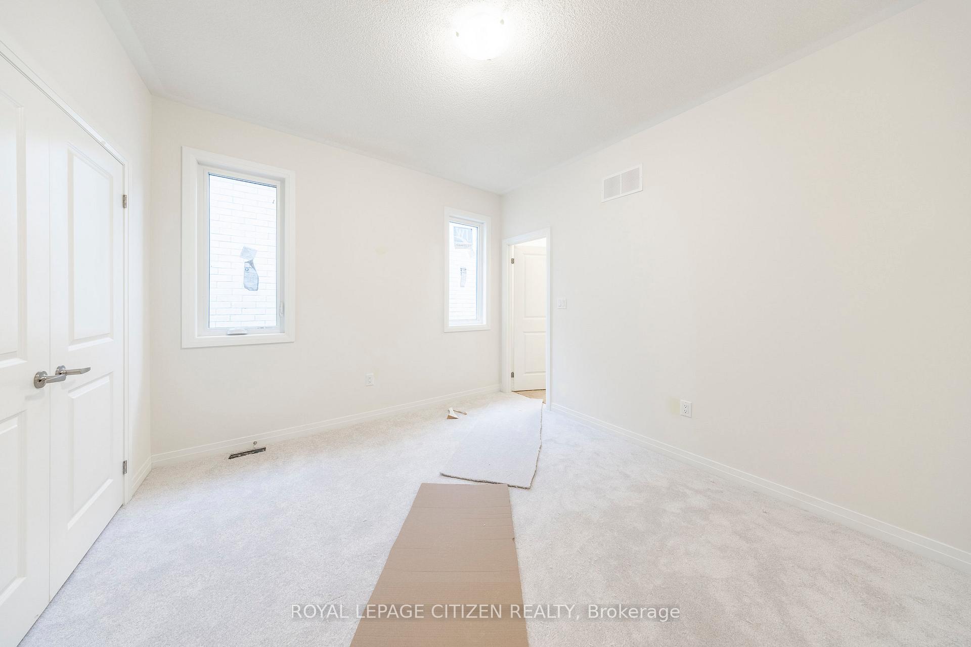 Photo 11 of 1833 Irish Moss Square, Pickering, Rural Pickering — HOMEH