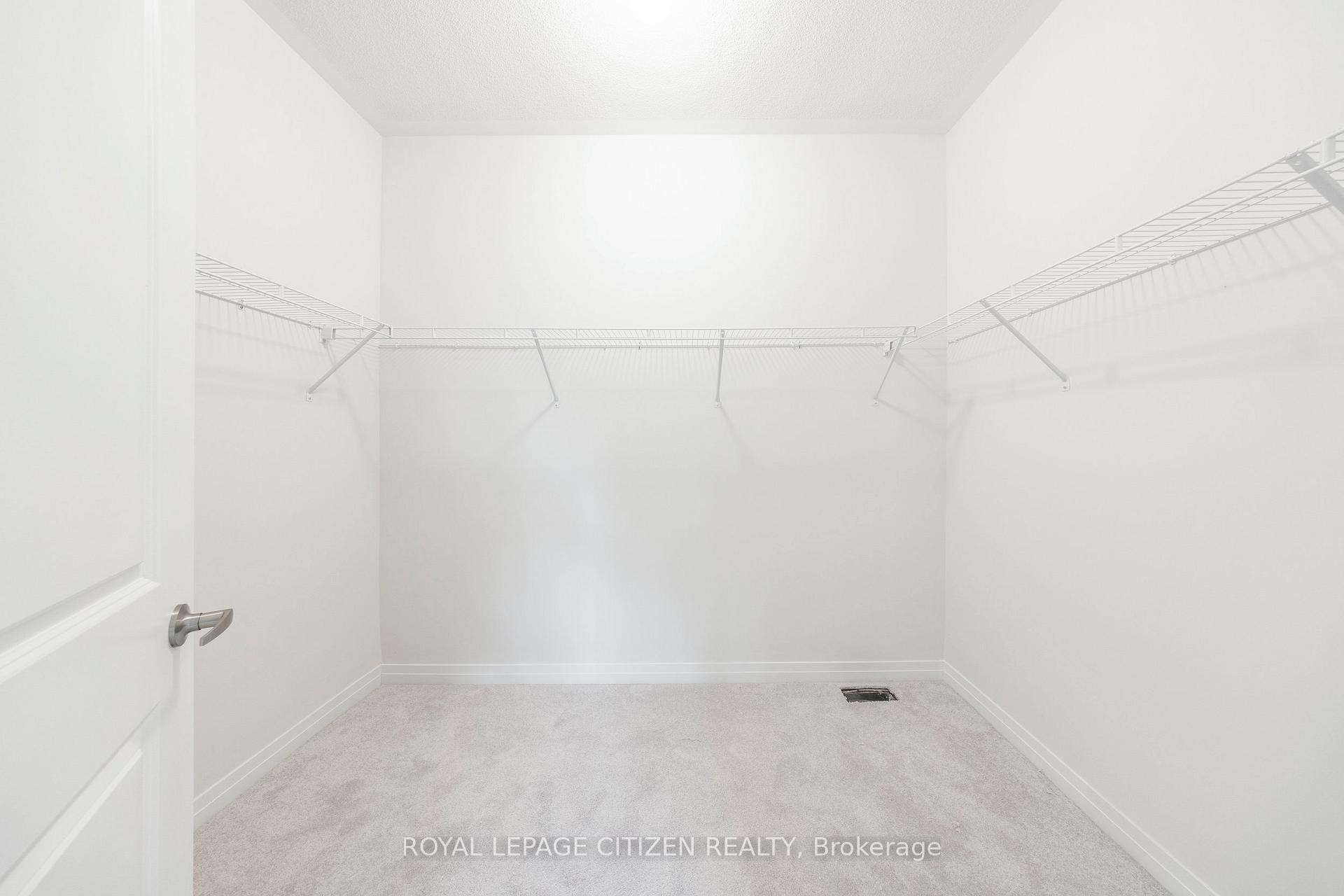 Photo 16 of 1833 Irish Moss Square, Pickering, Rural Pickering — HOMEH