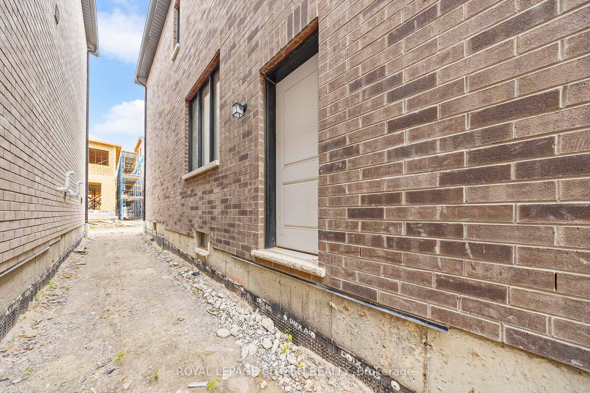 Photo 40 of 1833 Irish Moss Square, Pickering, Rural Pickering — HOMEH