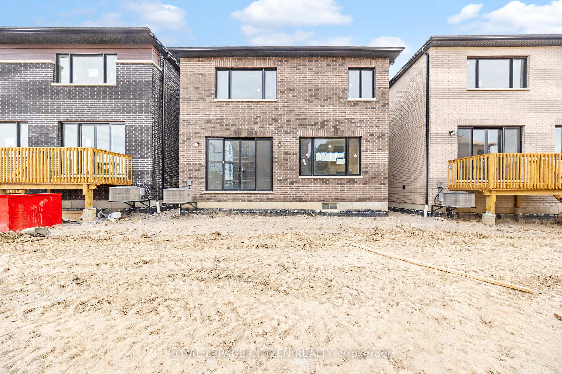 Photo 39 of 1833 Irish Moss Square, Pickering, Rural Pickering — HOMEH