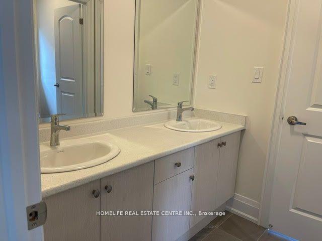 Photo 15 of 29 Claremont Drive, Brampton, Sandringham-Wellington — HOMEH