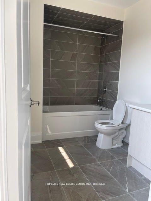 Photo 28 of 29 Claremont Drive, Brampton, Sandringham-Wellington — HOMEH