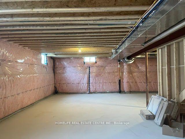 Photo 19 of 29 Claremont Drive, Brampton, Sandringham-Wellington — HOMEH