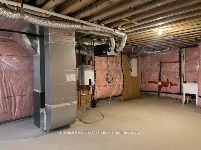 Photo 18 of 29 Claremont Drive, Brampton, Sandringham-Wellington — HOMEH