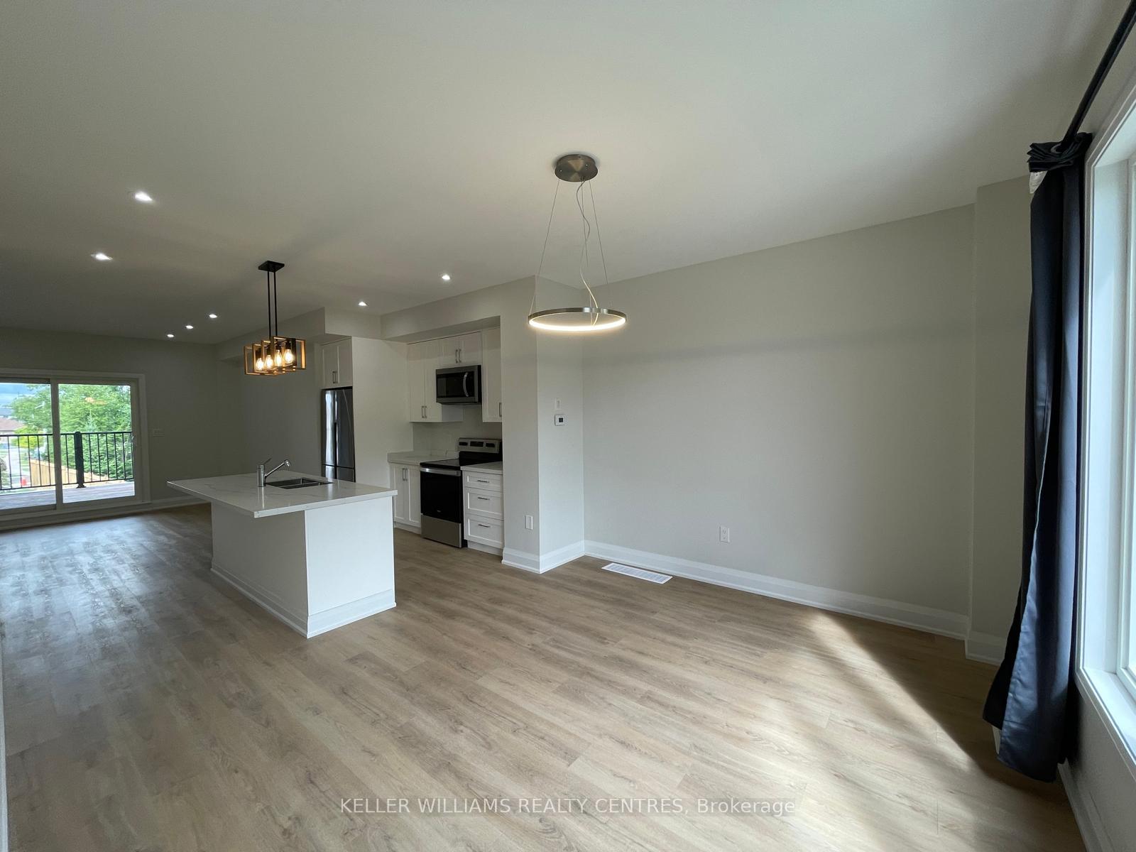 Photo 3 of 440 Veterans Dr, Barrie, Holly — HOMEH