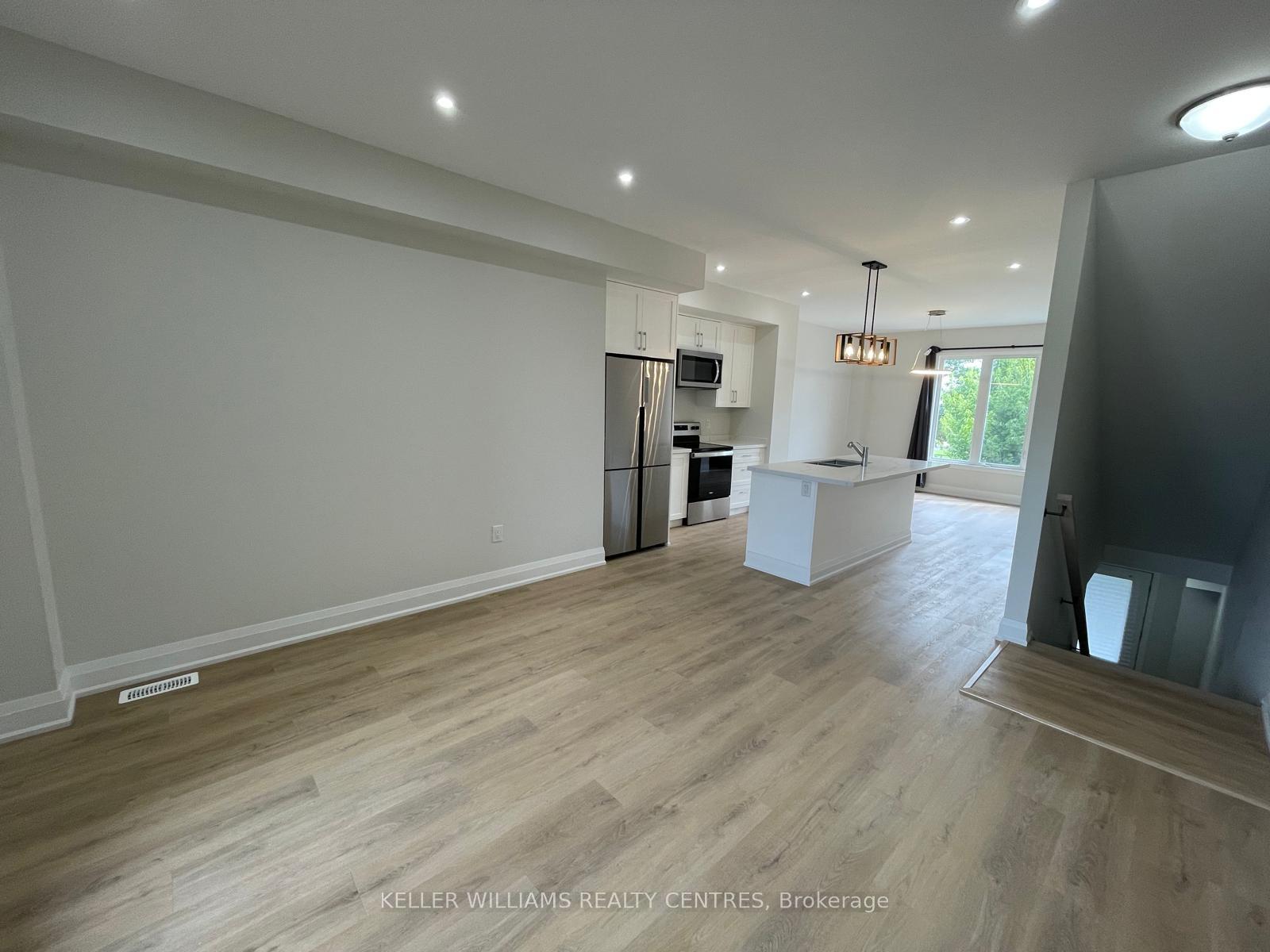 Photo 5 of 440 Veterans Dr, Barrie, Holly — HOMEH