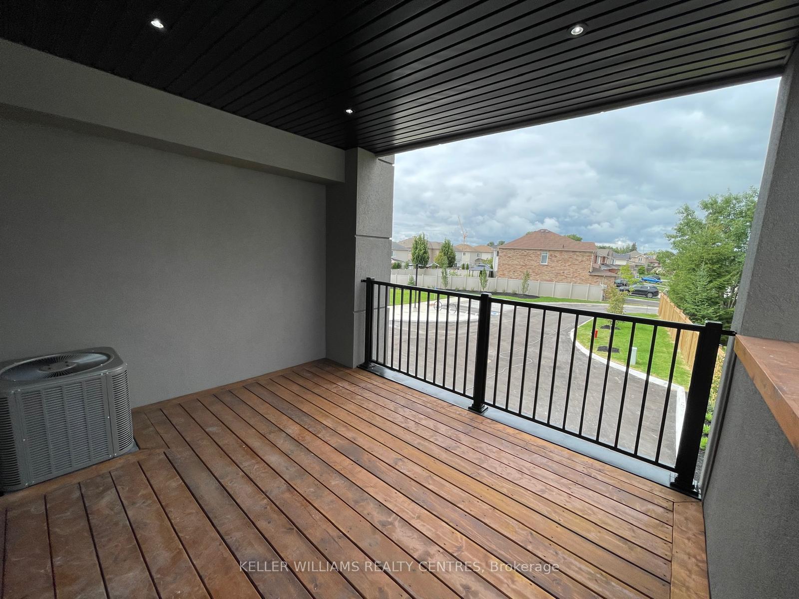 Photo 12 of 440 Veterans Dr, Barrie, Holly — HOMEH