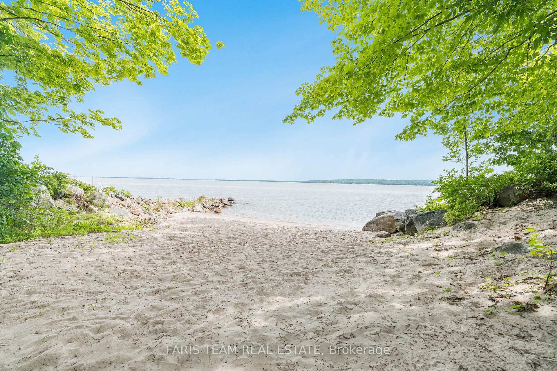 Photo 32 of 1532 Champlain Road, Tiny, Rural Tiny — HOMEH