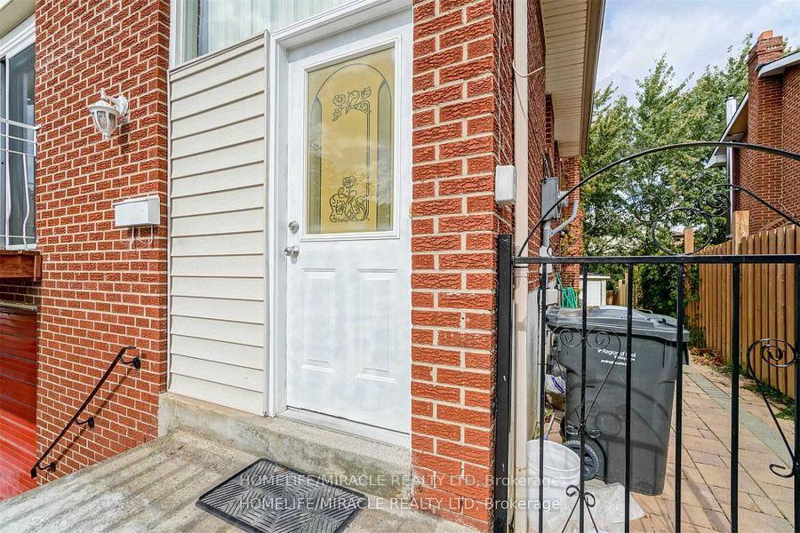 Photo 27 of 128 Mills Street N, Brampton, Brampton West — HOMEH