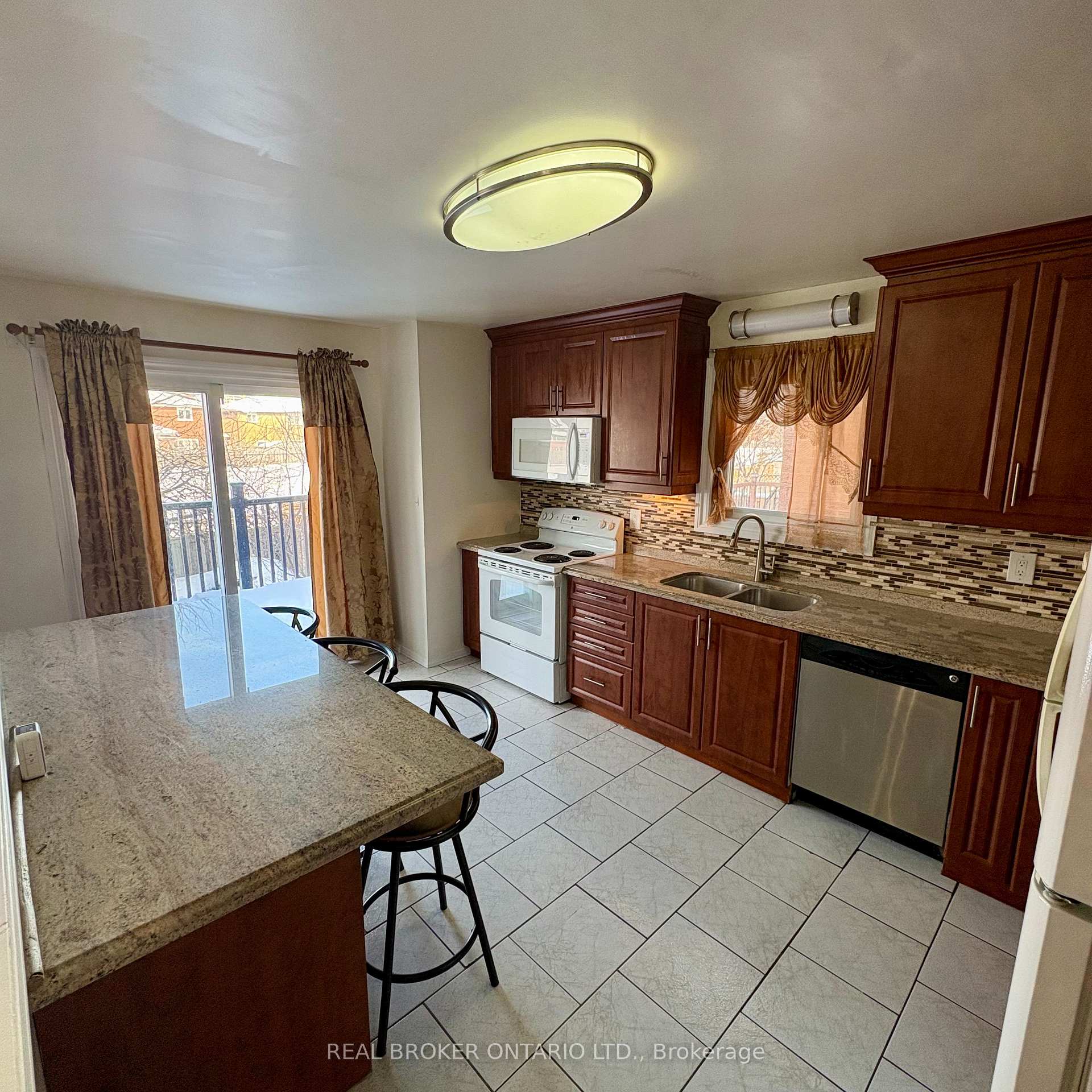 Photo 33 of 63 Acadian Heights, Brampton, Fletcher's Creek South — HOMEH