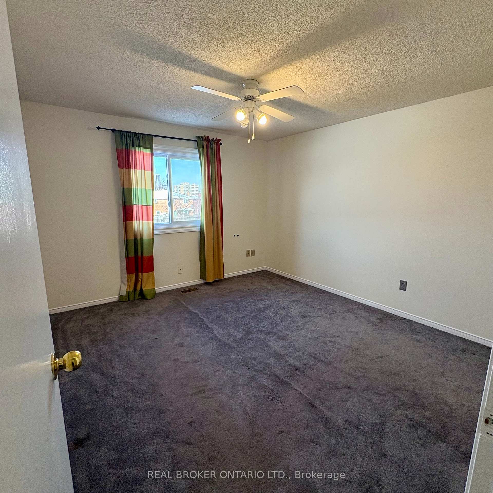 Photo 14 of 63 Acadian Heights, Brampton, Fletcher's Creek South — HOMEH
