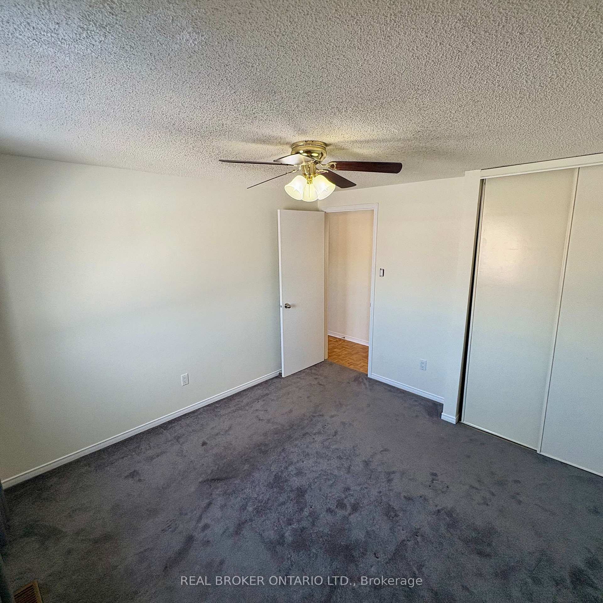 Photo 16 of 63 Acadian Heights, Brampton, Fletcher's Creek South — HOMEH