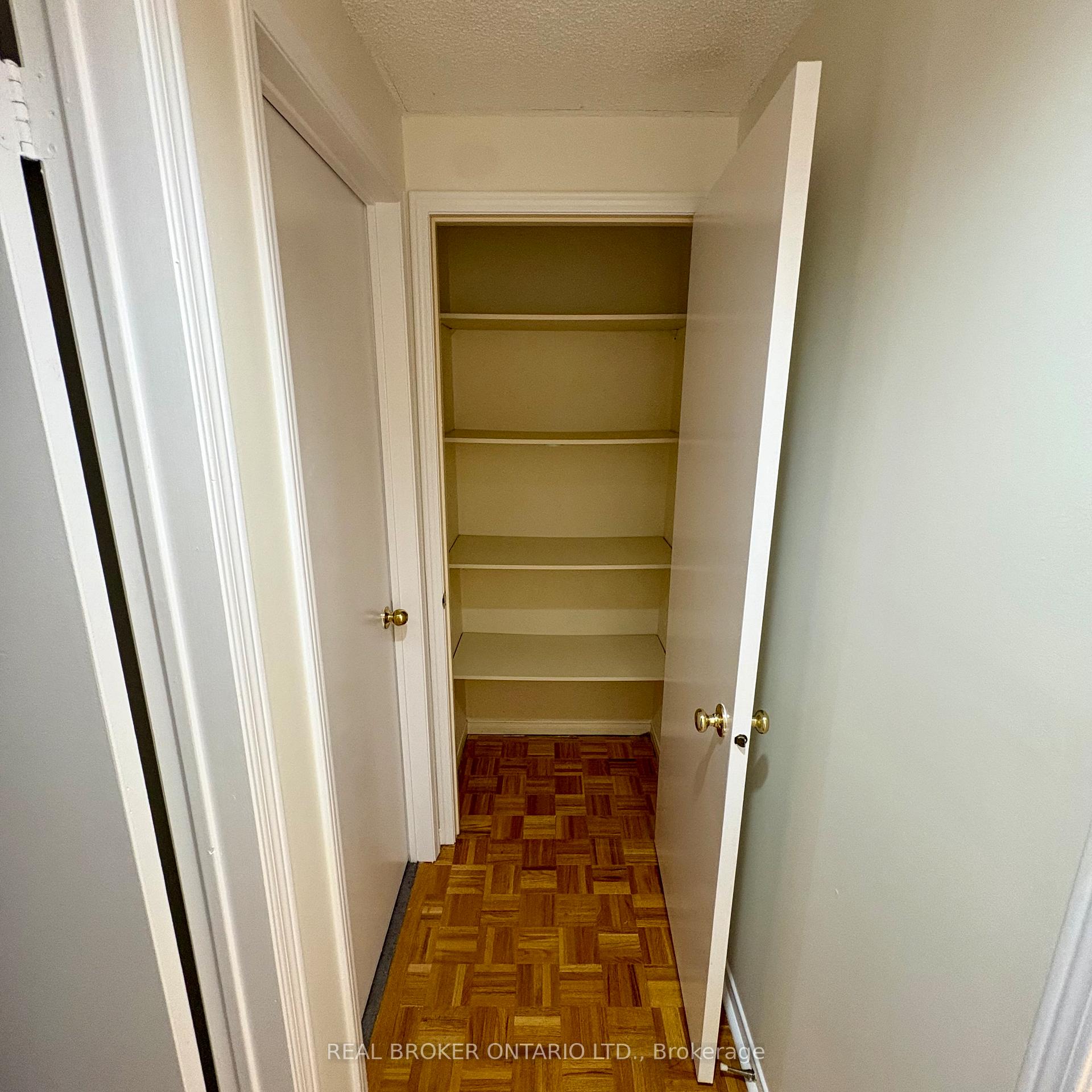 Photo 21 of 63 Acadian Heights, Brampton, Fletcher's Creek South — HOMEH