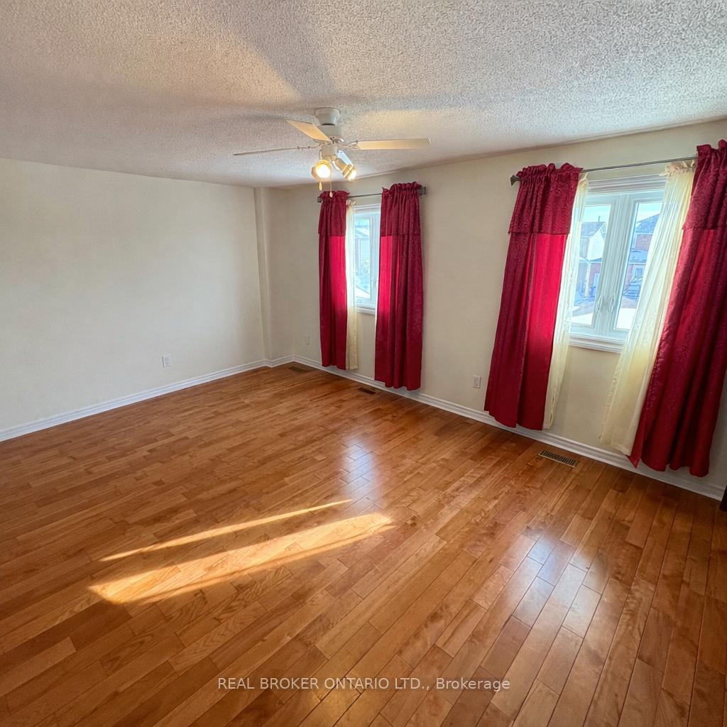 Photo 19 of 63 Acadian Heights, Brampton, Fletcher's Creek South — HOMEH