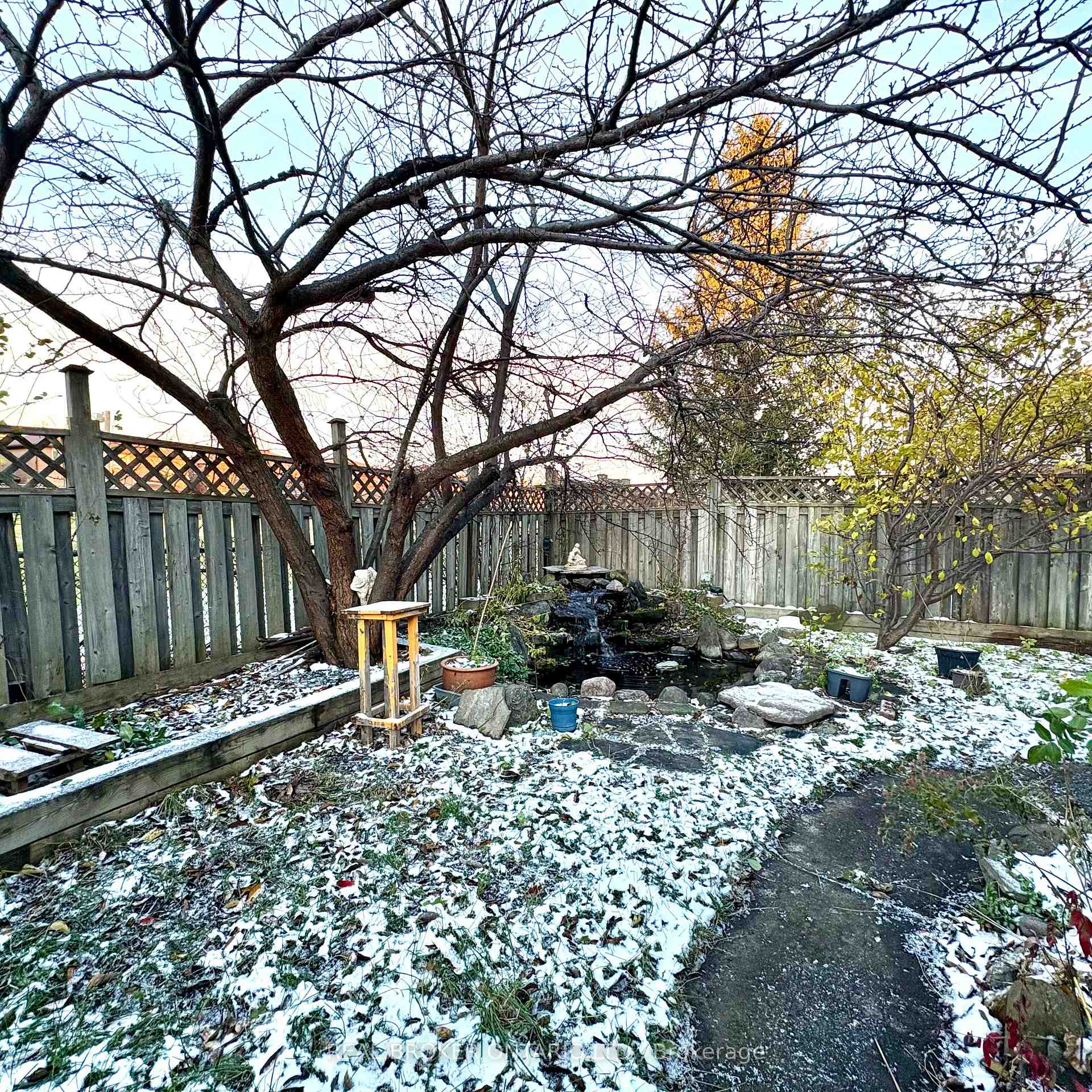 Photo 27 of 63 Acadian Heights, Brampton, Fletcher's Creek South — HOMEH