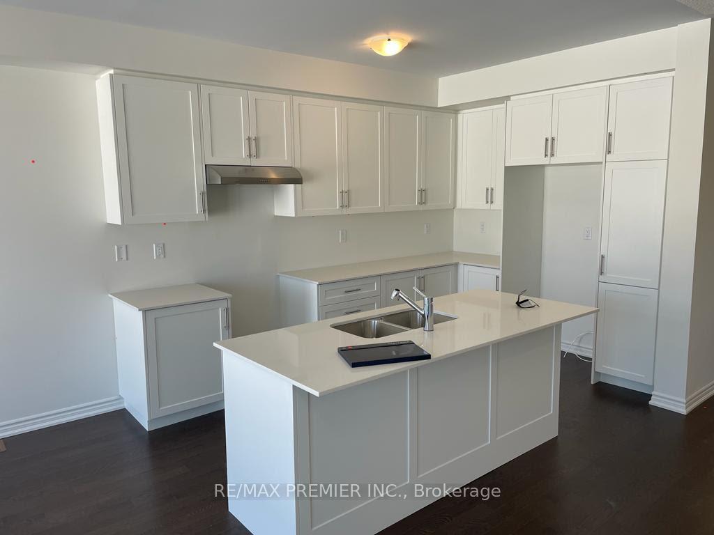 Photo 3 of 133 Sheperd Drive, Barrie, Painswick South — HOMEH